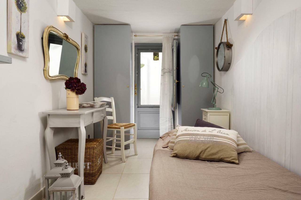 B&B Trullo Barbagiullo Cisternino Bagian luar foto