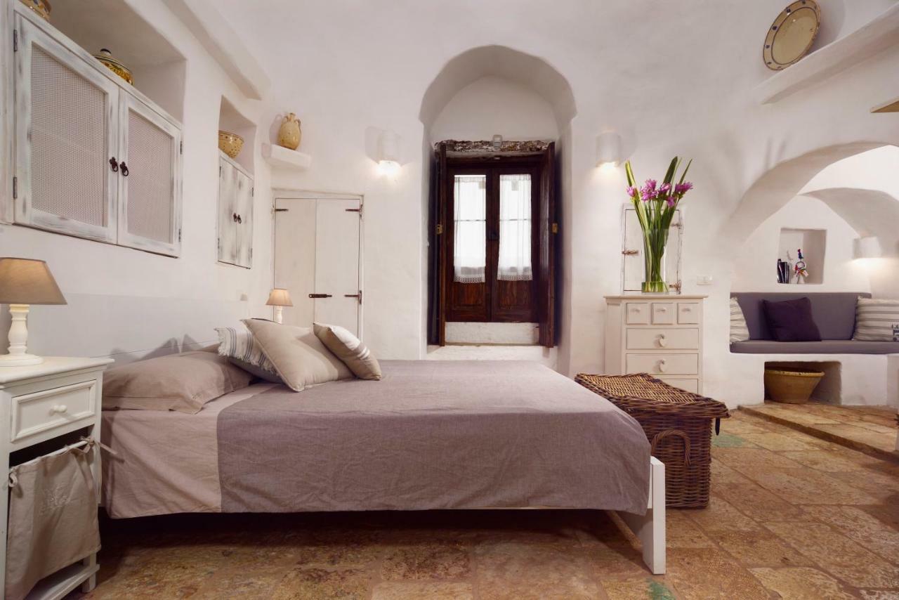 B&B Trullo Barbagiullo Cisternino Bagian luar foto